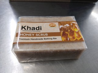 KHADI PREMIUM HONEY SCRUB SOAP 125 GM